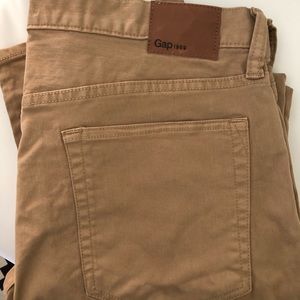 NEW Gap Slim Khaki Twill Jeans 34 x 32